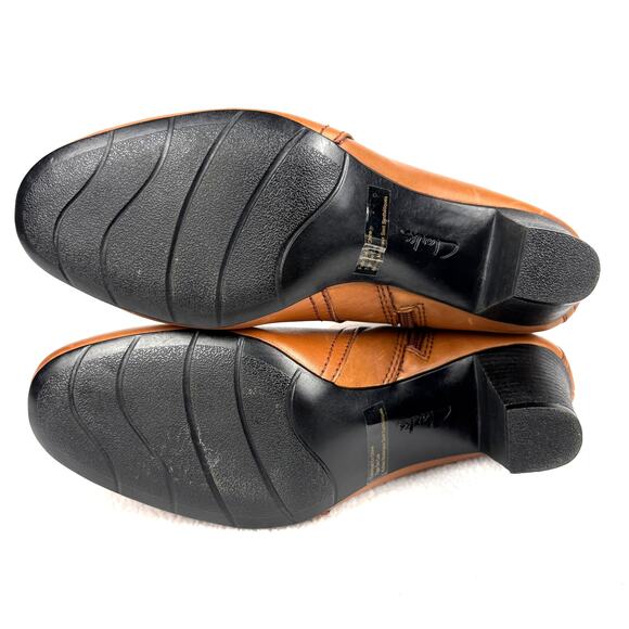 CLARKS Womens 9.5 Tan Leather Sapphire Vesta Heeled Ankle Boot Brown Side Zip - Picture 7 of 15